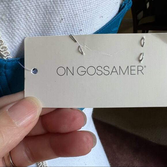 NWT- On Gossamer Next to Nothing Micro Wireless Bra- Size 34D - Picture 10 of 13